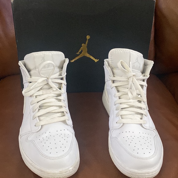 Air Jordan Retro 1 Mid “White Pure Platinum” - Picture 11 of 11